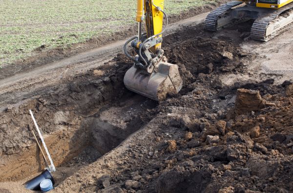 Cost of Backhoe Trenching in Thousand Oaks